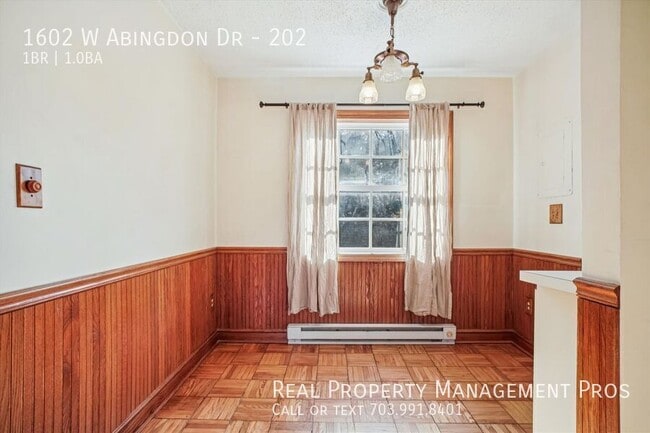 Building Photo - 1602 W Abingdon Dr