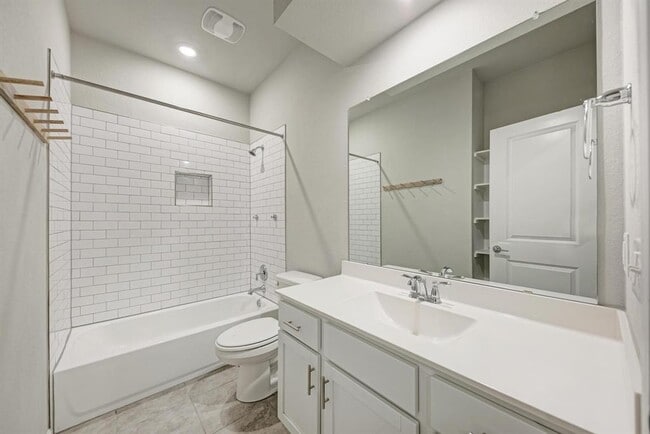 Building Photo - 5408 Baythorne Dr