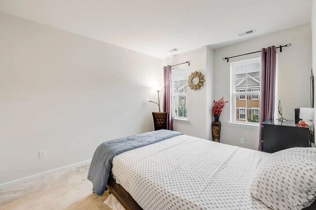 Building Photo - 43 Wesmont Drive