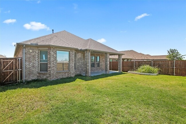 Building Photo - 3121 Sunnyside Dr