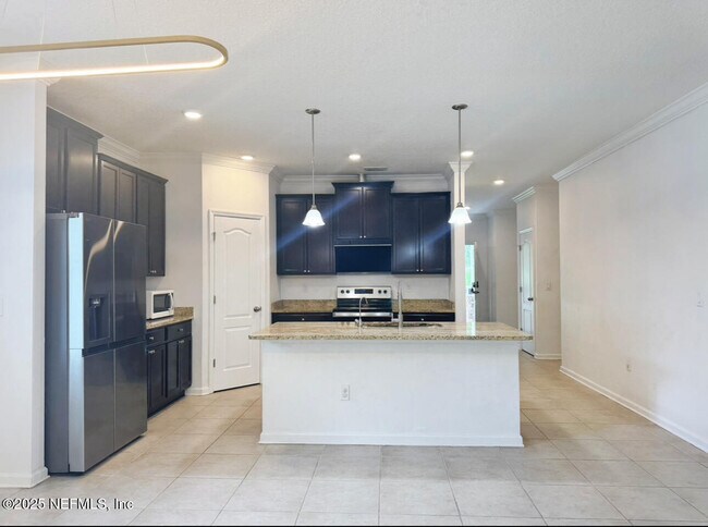 Building Photo - 8953 Devon Pines Dr