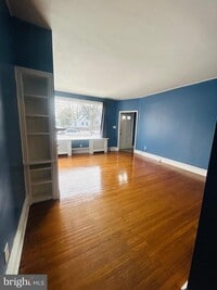 Building Photo - 6561 Maple Ave