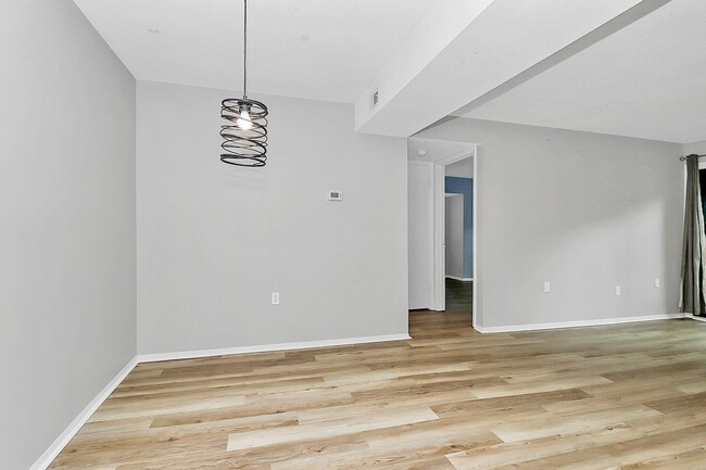 Building Photo - 5012 Sardis Rd