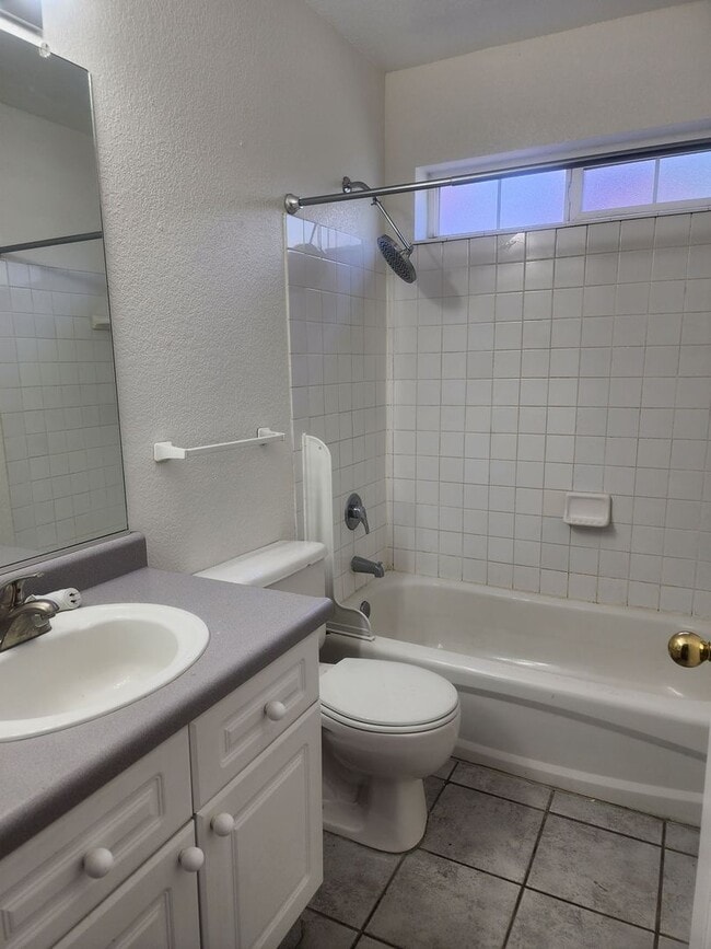 Building Photo - Cute 3 bedroom, 2.5 bath two story home wi...