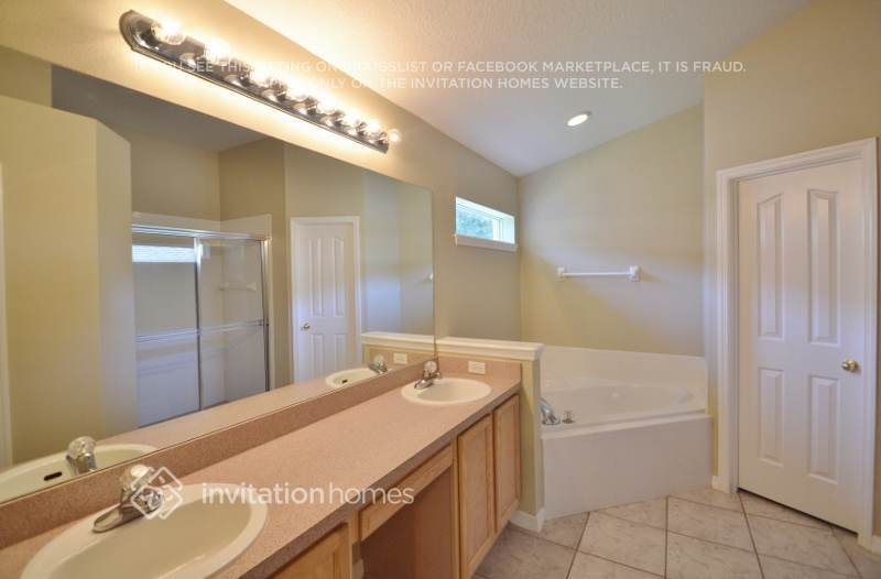 Building Photo - 1450 Ashbourne Way