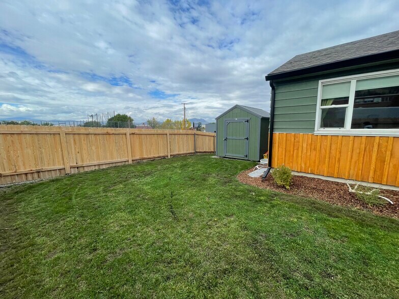 Building Photo - 1240 Cannon St