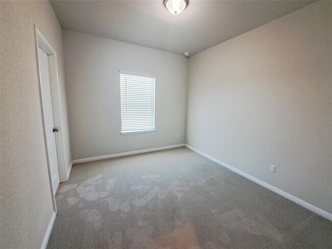 Building Photo - 309 Toddy Wy