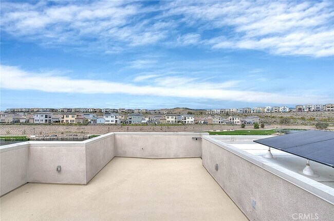 Building Photo - 6 Crown Point Dr