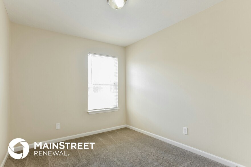 Building Photo - 6058 Cullen Dr