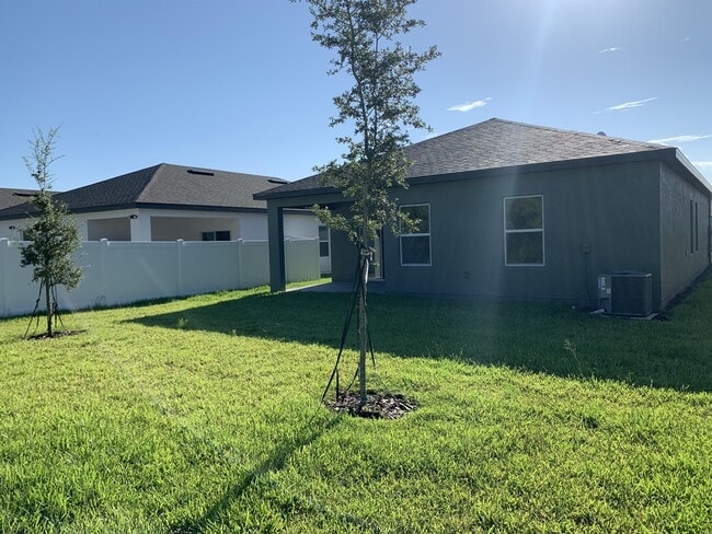 Building Photo - 3074 Neverland Dr