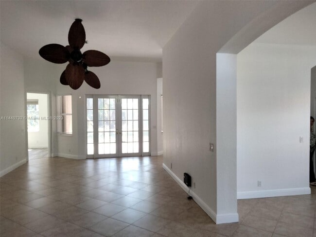 Building Photo - 8804 Via Tuscany Dr