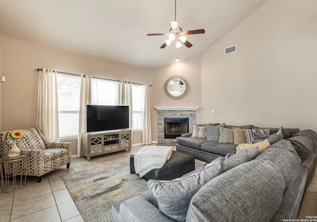 Building Photo - 24735 Buck Creek