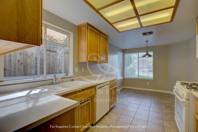 Building Photo - Location! Location! Location!