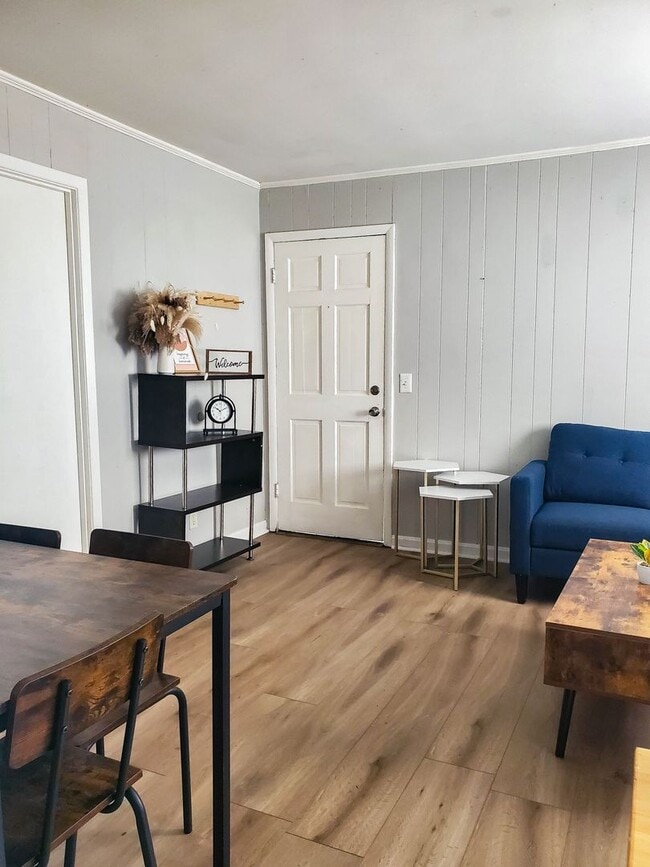 Primary Photo - C - Williams Place