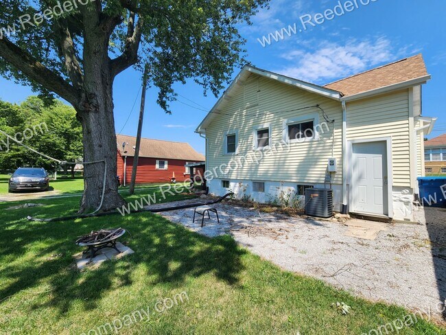 Building Photo - Charming 2 Bedroom Home in Hebron