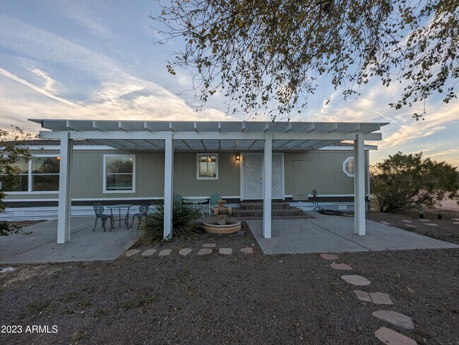 Building Photo - 22455 N Royd Rd