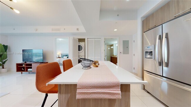 Building Photo - 5300 Paseo Blvd