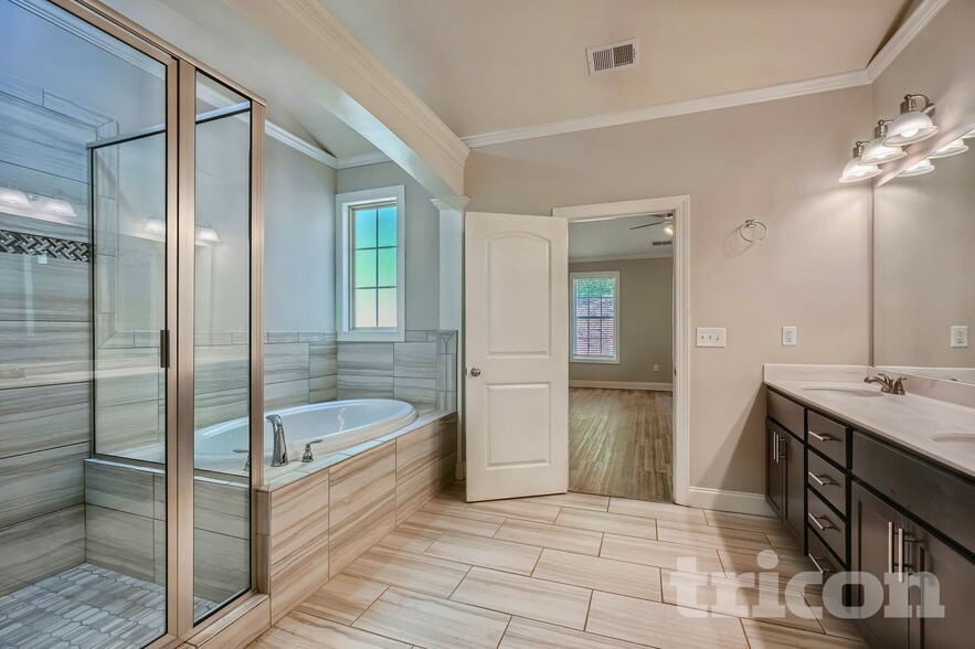 Building Photo - 2615 Morgan Park Dr SW