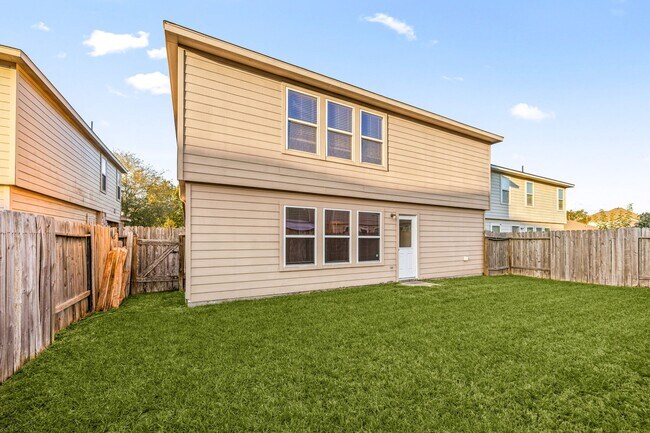 Building Photo - 18107 Fairhope Oak St