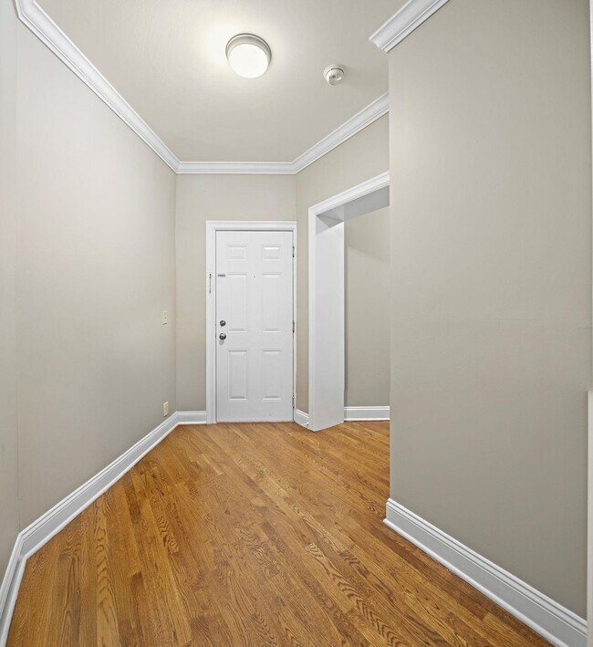 Building Photo - 151 Sip Ave