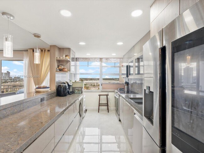 Building Photo - 18071 Biscayne Blvd