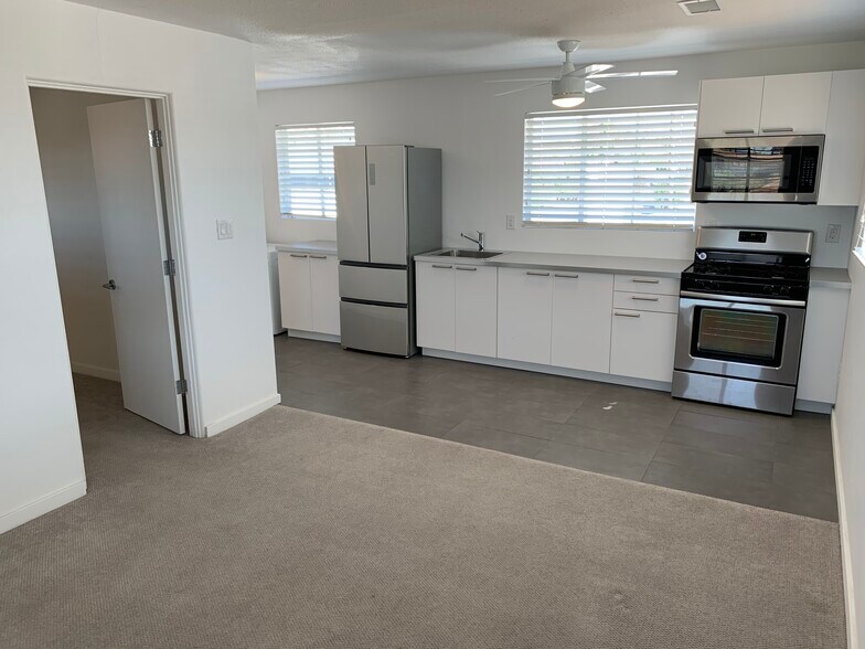 Building Photo - 746 W Turney Ave, Apt 8