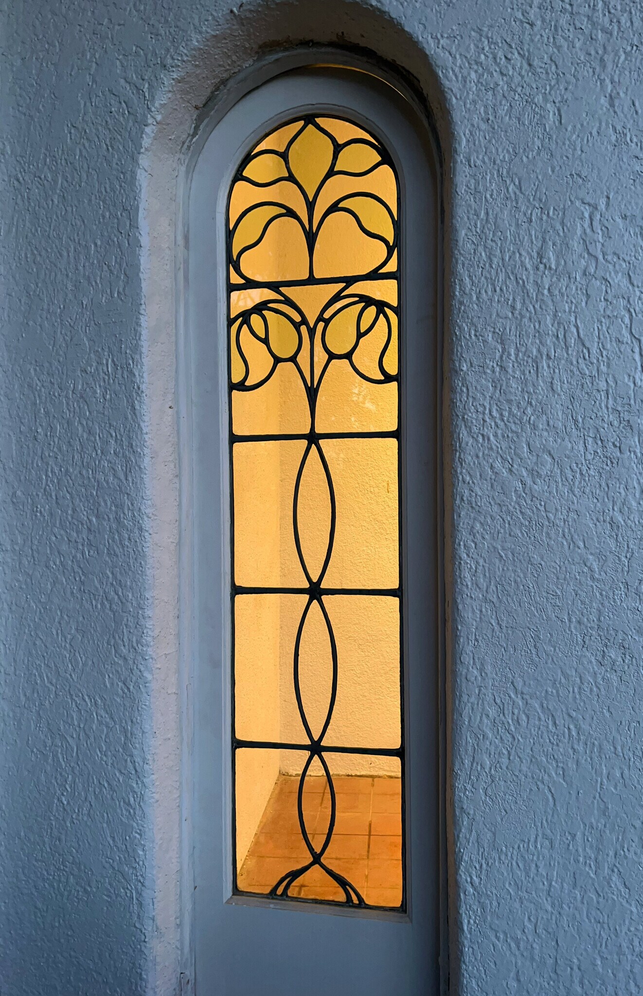Stained glass detail. All stained glass windows are restored to original condition; fittings are zin - 3448 SW Canby St