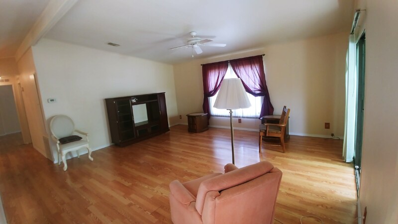 Building Photo - 5935 Camelot Dr N