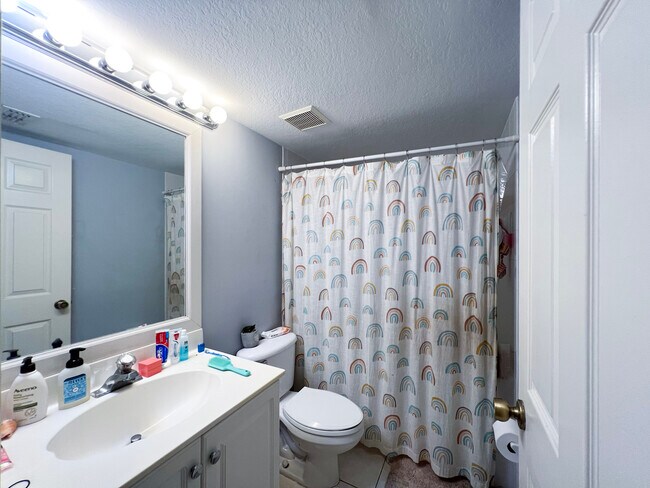Building Photo - 26729 Little John Ct
