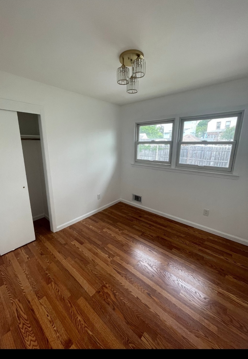 Building Photo - 588 McKinley St