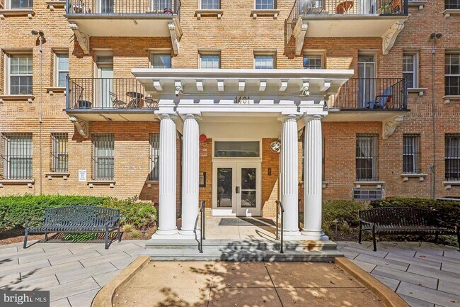 Building Photo - 1401 Columbia Rd NW