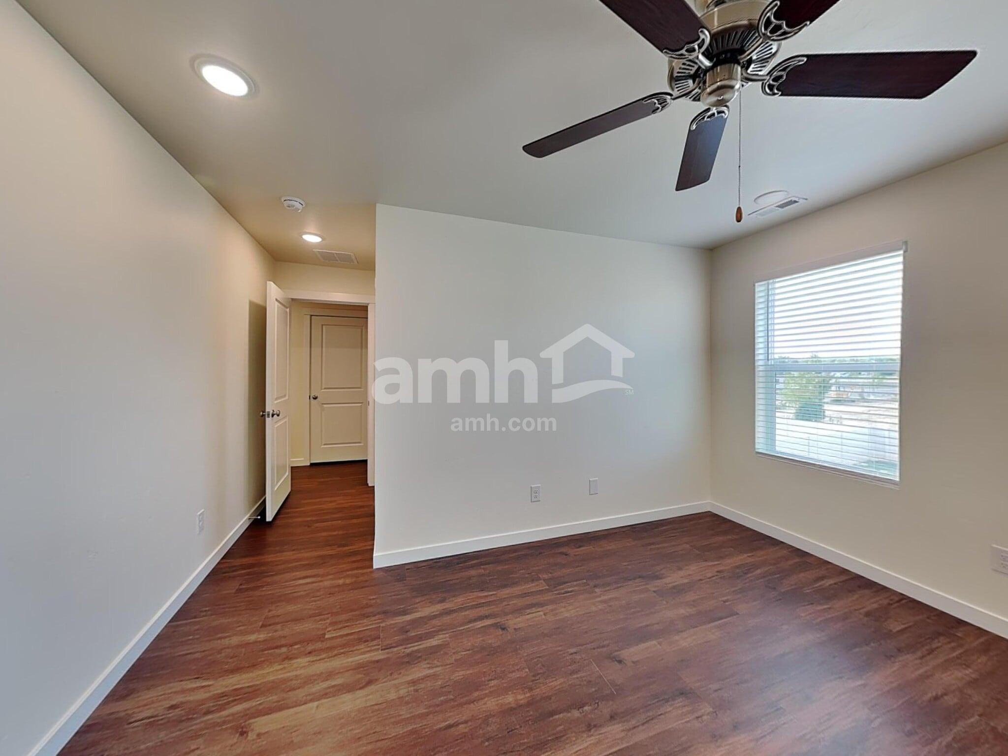 Building Photo - 9364 W Shumard St