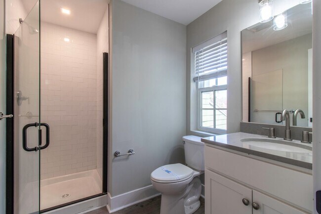 Building Photo - Downtown Milford Year Round Rental - Unfur...