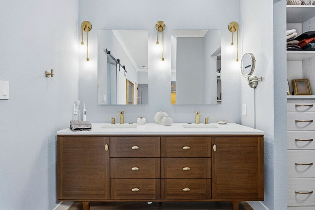 Building Photo - 50 Horgan Ave