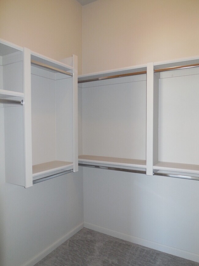 Building Photo - Fully Furnished TWO BEDROOM/ TWO BATHROOM WITH STUDY-