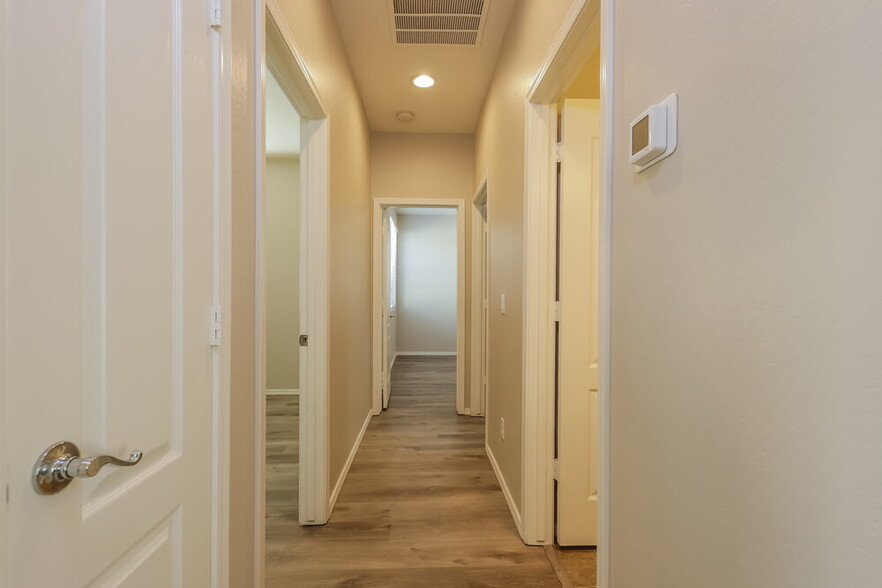 Building Photo - 21038 E Tierra Grande