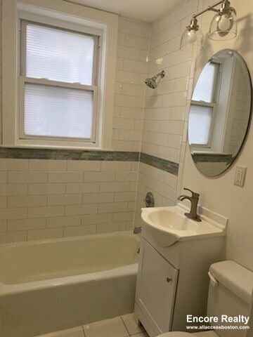 Building Photo - 224 Hanover St