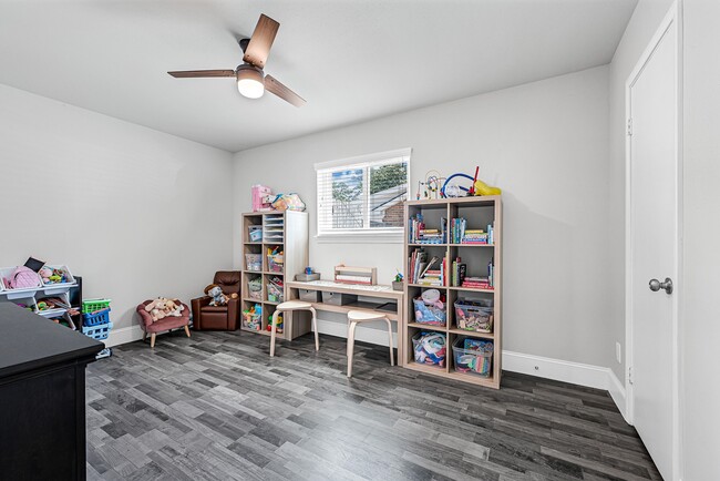 Building Photo - 25418 Tuckahoe Ln