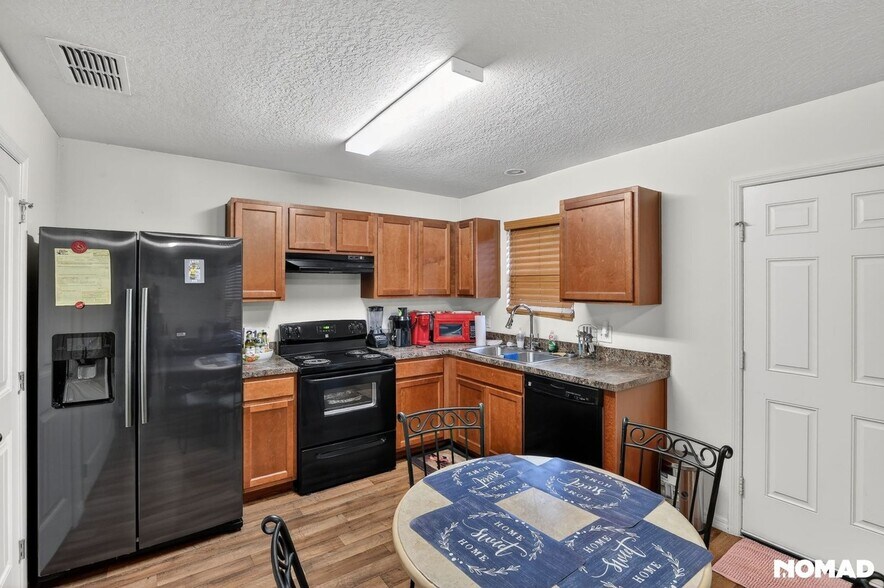 Building Photo - 926 Waco Blvd SE