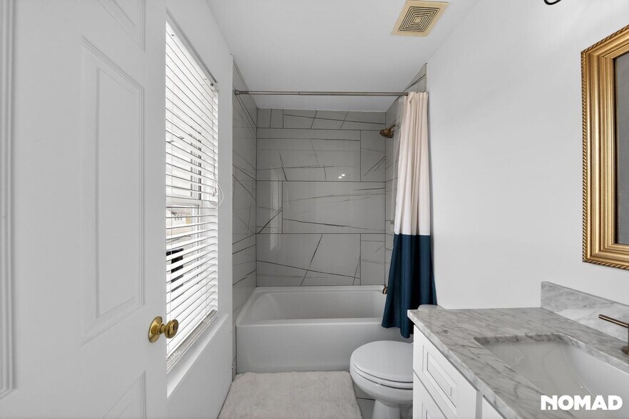 Building Photo - 929 Weninger Cir