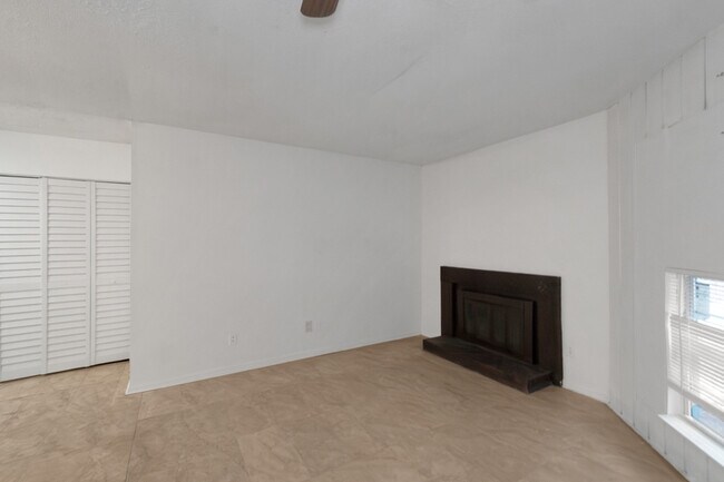 Building Photo - 2565 Terrace Trail