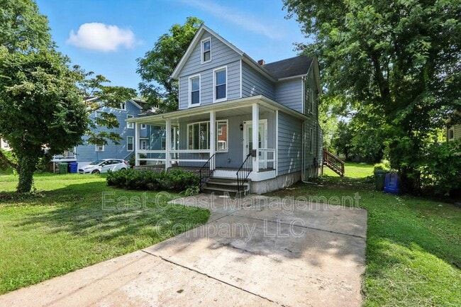 Building Photo - 3103 Rosekemp Ave