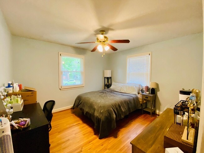 Building Photo - Adorable 2bdrm/1bth Rancher Located in Richmond's West End!!