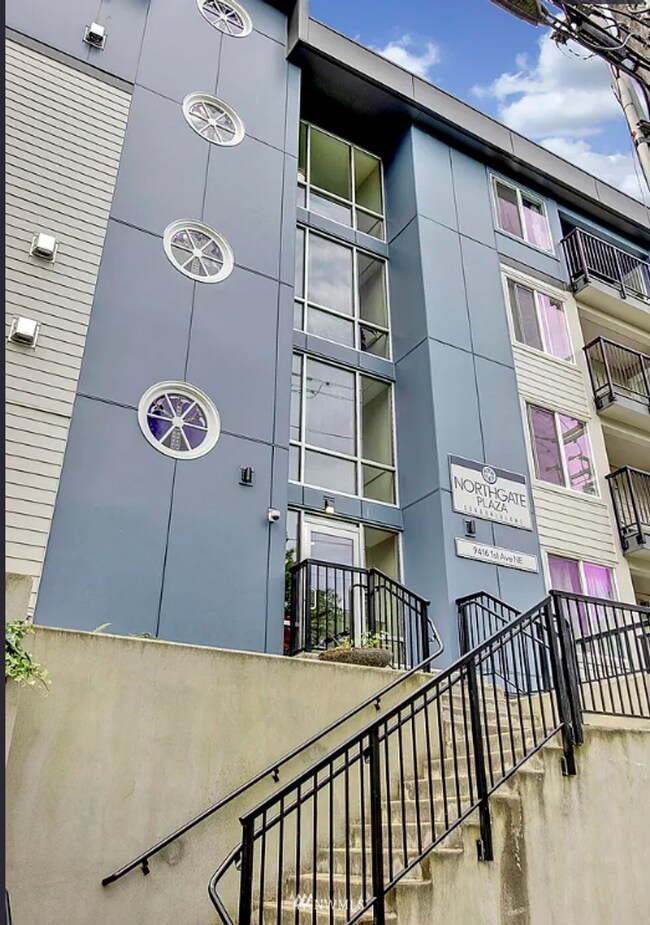Building Photo - 9416 1st Ave NE