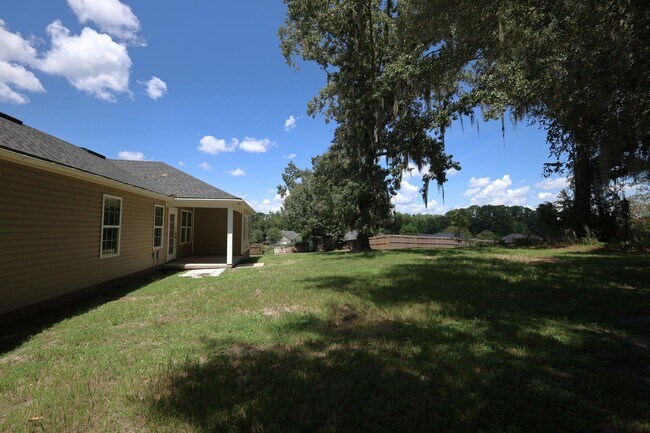Building Photo - 3990 Rock Hollow