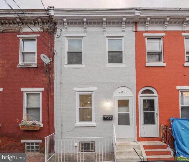 Building Photo - 2307 N Mascher St
