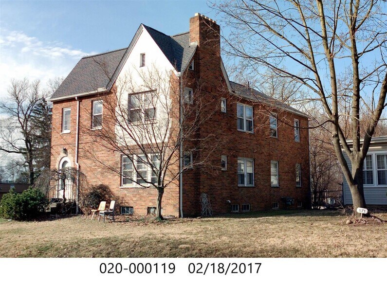 Building Photo - 875 Sheridan Avenue