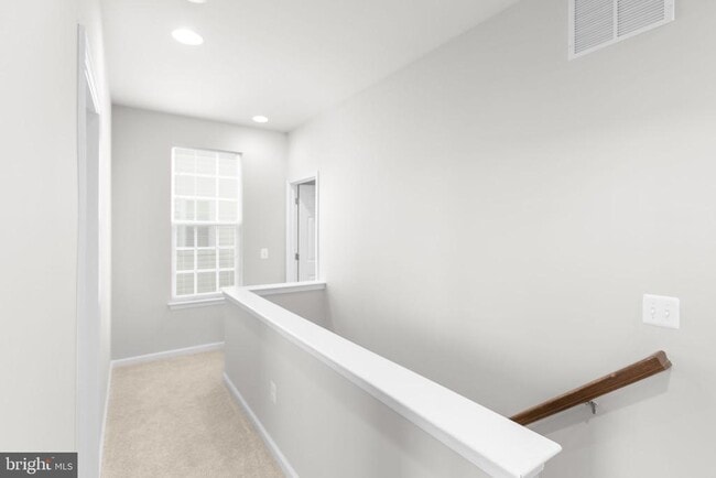 Building Photo - 407 Apricot St