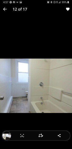 Building Photo - 39 Chesworth St