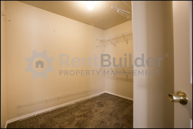 Building Photo - LEASE PENDING – PLEASE APPLY AT YOUR OWN D...